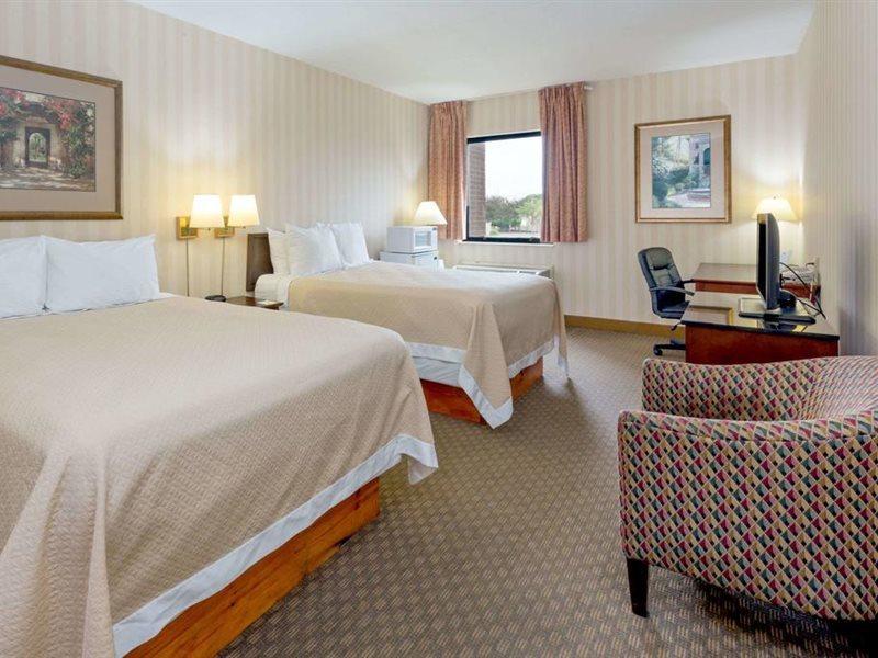 Days Inn & Suites By Wyndham Northwest Indianapolis Ngoại thất bức ảnh