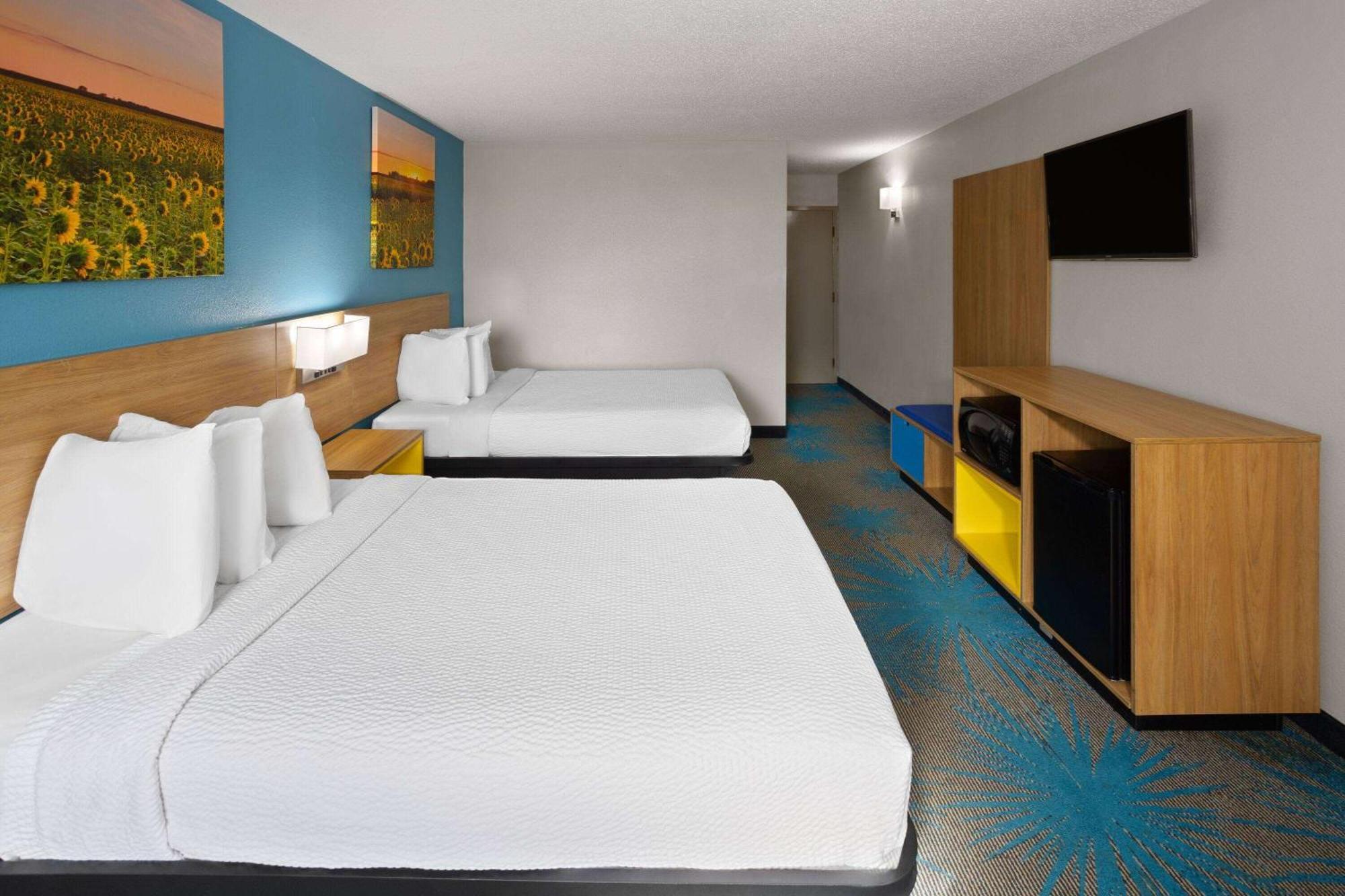 Days Inn & Suites By Wyndham Northwest Indianapolis Ngoại thất bức ảnh