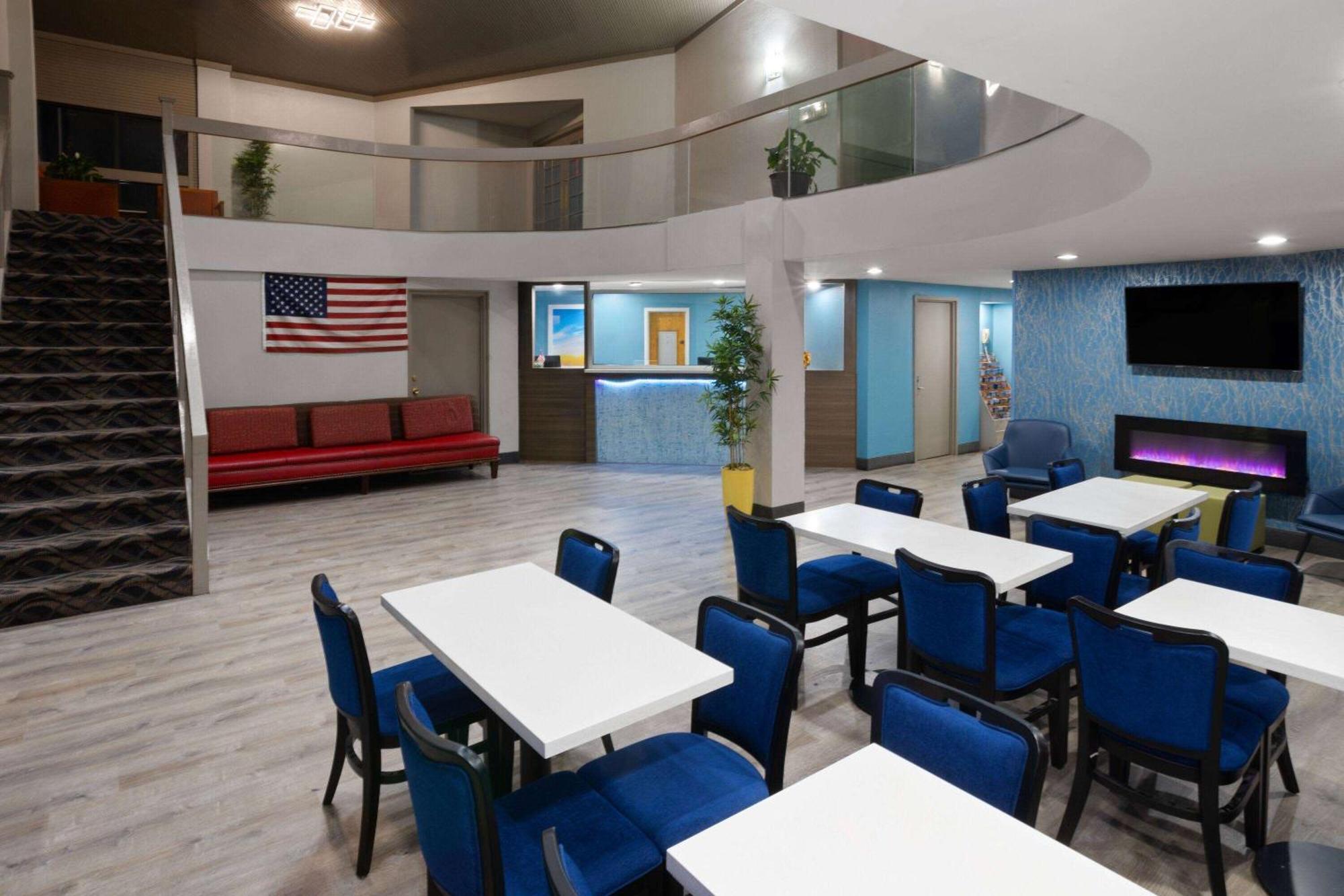 Days Inn & Suites By Wyndham Northwest Indianapolis Ngoại thất bức ảnh